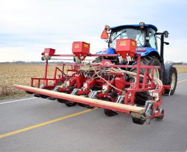 Agricola air precision planter for carrot