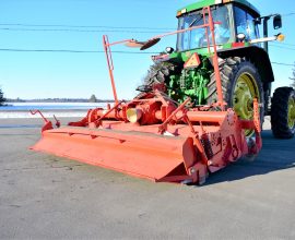 Roto-butteuse Kuhn 4 rangs aux 30 pouces