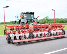 Agricola air planter for onion 24 rows