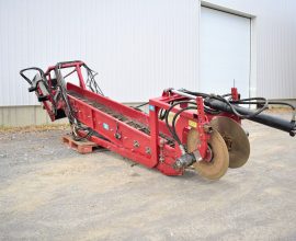 Univerco carrot picker for hard conditions