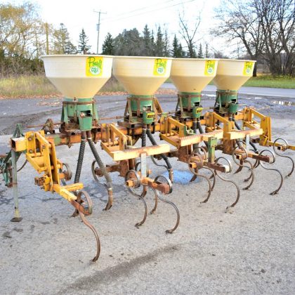 Alloway Weeder with Fertilizer boxes