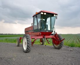 CaseIH 8830 pour sarcleur frontal