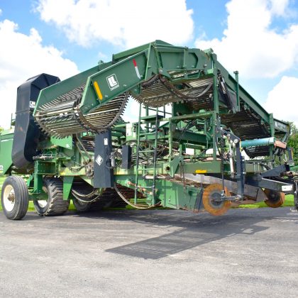 Lockwood 483H potato harvester